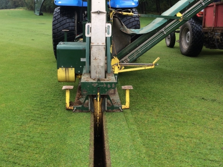 Fairway drainage at Elsham Golf Club with the Supertrencher+ 760 