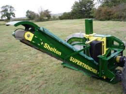 Shelton Supertrencher +625 conveyor view