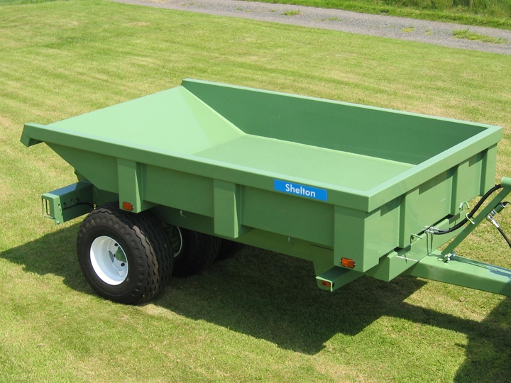 Shelton Dump trailer unhitched from tractor top view